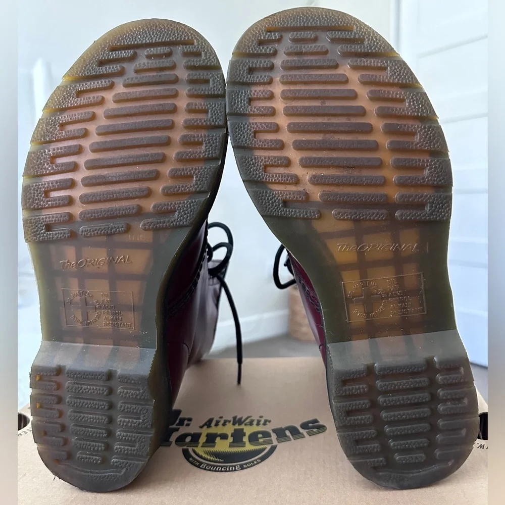 COPY - LIKE NEW ORIGINAL 2009 1460 CHERRY RED SMOOTH DR. MARTENS!!!βπ Size: 6 - Picture 10 of 16